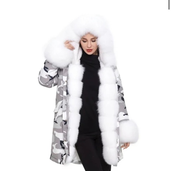 Volare New York Camouflage white fox fur jacket with hood size S NWT - Picture 4 of 15